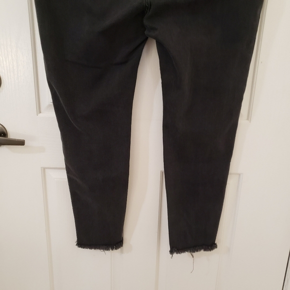 Madewell high rise button fly raw hem skinny jeans - Picture 6 of 10